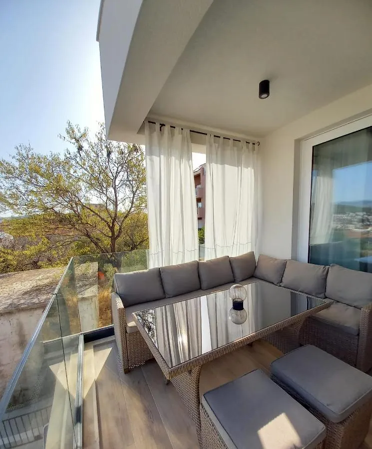 Villa Apartment Laganini Okrug Gornji 0*,