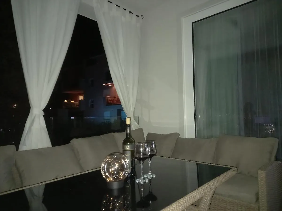 Villa Apartment Laganini Okrug Gornji